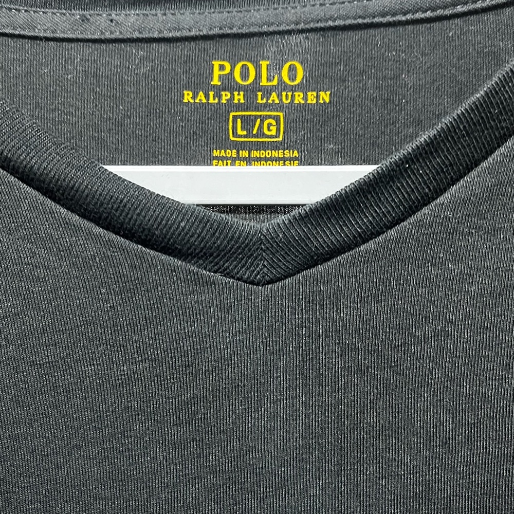Polo by Ralph Lauren Men’s Black V-Neck Casual Size L Short Sleeve Tee Preppy - Picture 2 of 4
